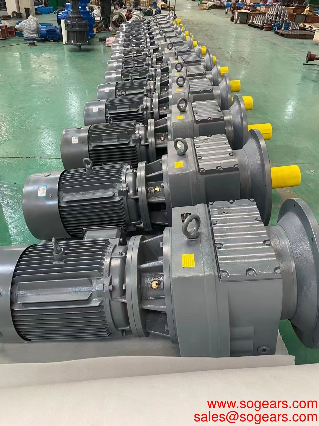 High Precision Right Angle Speed Reducer 5 to 90 Ratio Helical Gearbox Planetary Gear Box