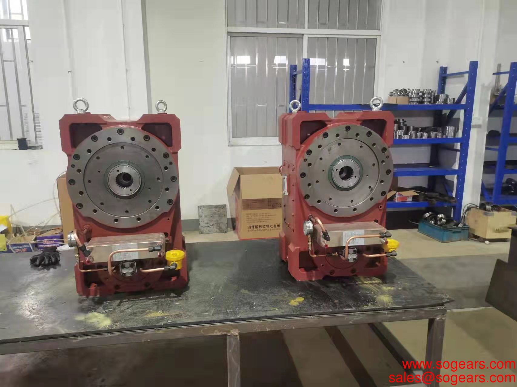 SE12-78-H-55R Speed reduction gearbox cylindrical helical gear box mining gearboxes speed reducer for feeder conveyor